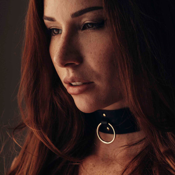 MAZE · Wide Choker and Leash · Bijoux Indiscrets